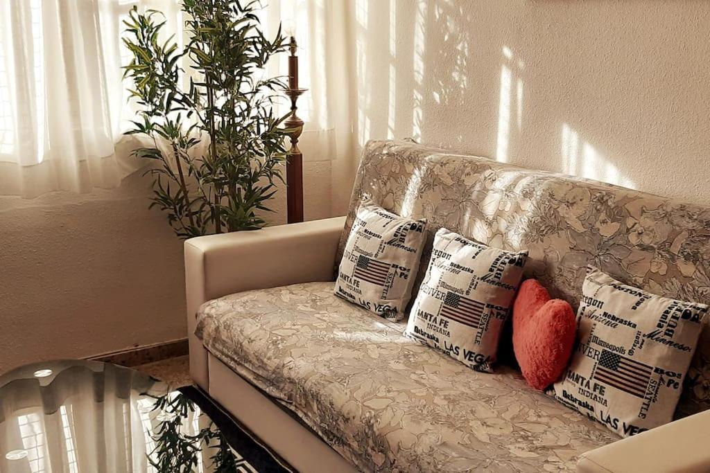 אל פראט דה לוברגאט Exclusive House Close To Airport מראה חיצוני תמונה
