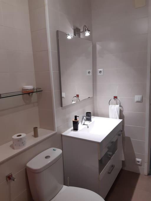 אל פראט דה לוברגאט Exclusive House Close To Airport מראה חיצוני תמונה